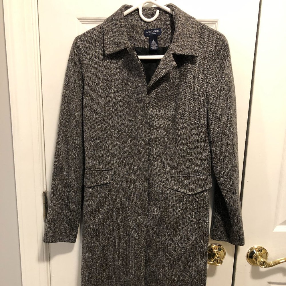 Ann Taylor tweed mid-length light coat
